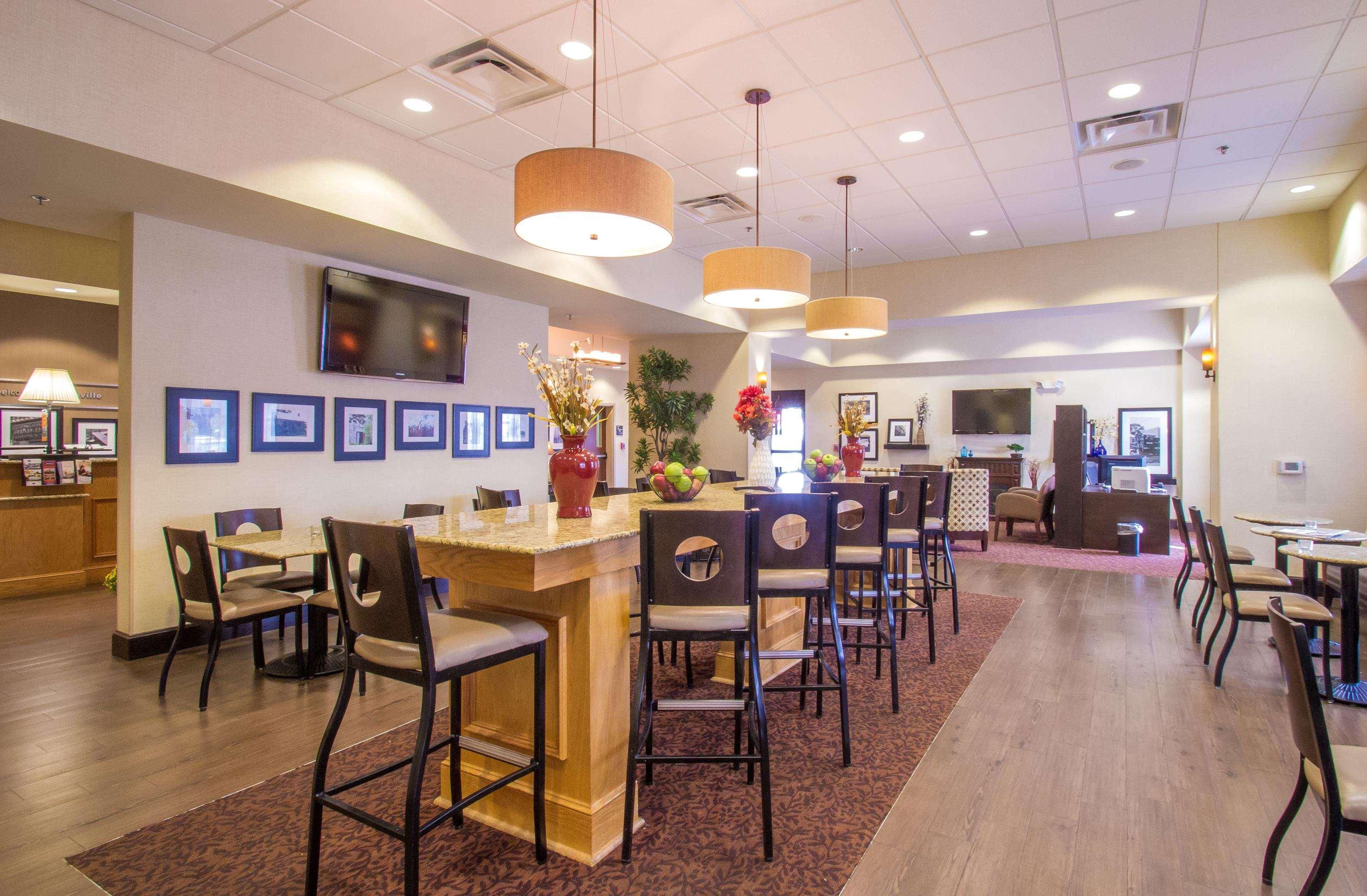 Hampton Hotel