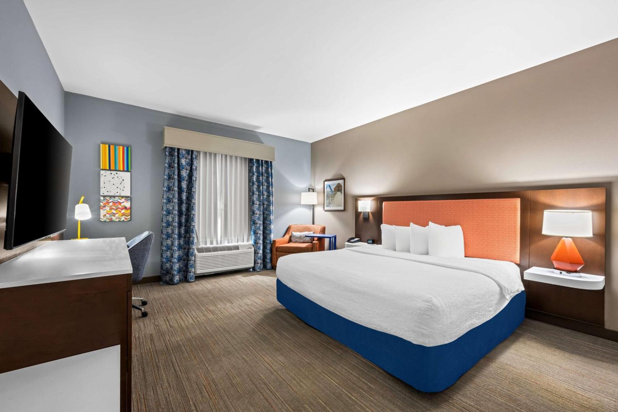 Hampton Hotel 3*